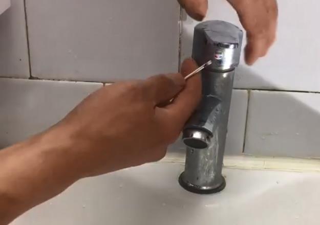 衛(wèi)生間臺(tái)盆水龍頭拆卸圖解，6張步驟大圖帶你全程拆卸！