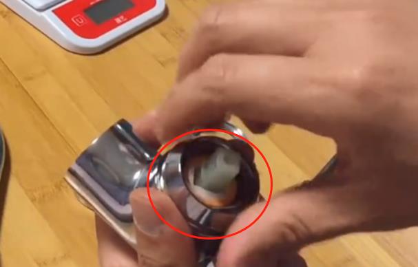360旋轉(zhuǎn)水龍頭拆卸圖解，4個(gè)步驟輕松拆卸所有配件!